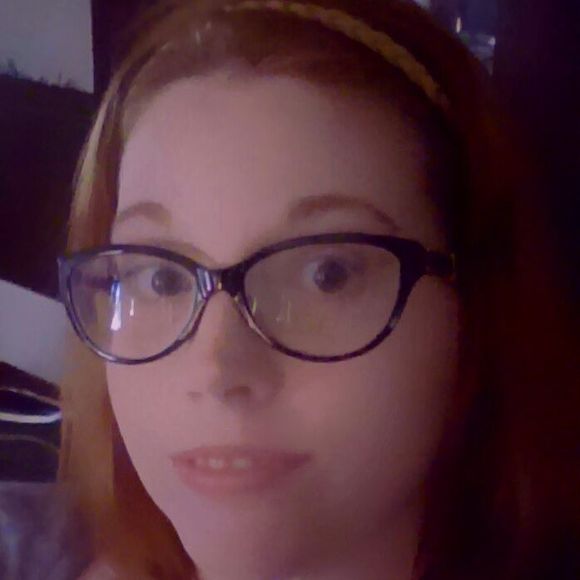 Meet your Posher, Erin - Picture 1 of 1